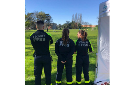 Poste de secours pour le CROS